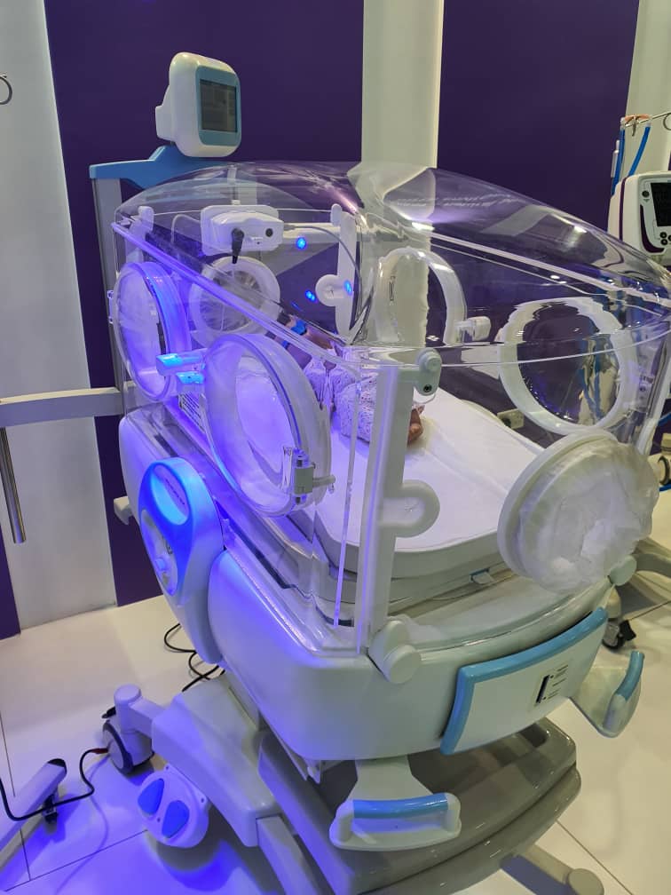Neonatal Intensive Care Incubator INC 200